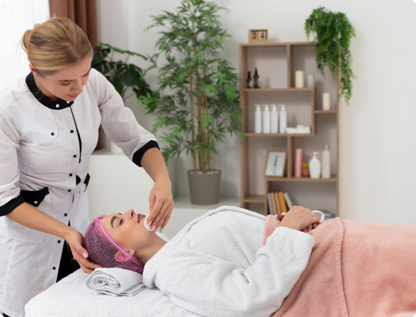 masseur taking care her client 1