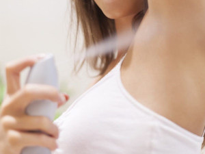 Triệt Lông Nách Có Được Dùng Lăn Khử Mùi Không Câu Trả Lời Chuẩn Y Khoa Từ Chuyên Gia LiA Spa (1)